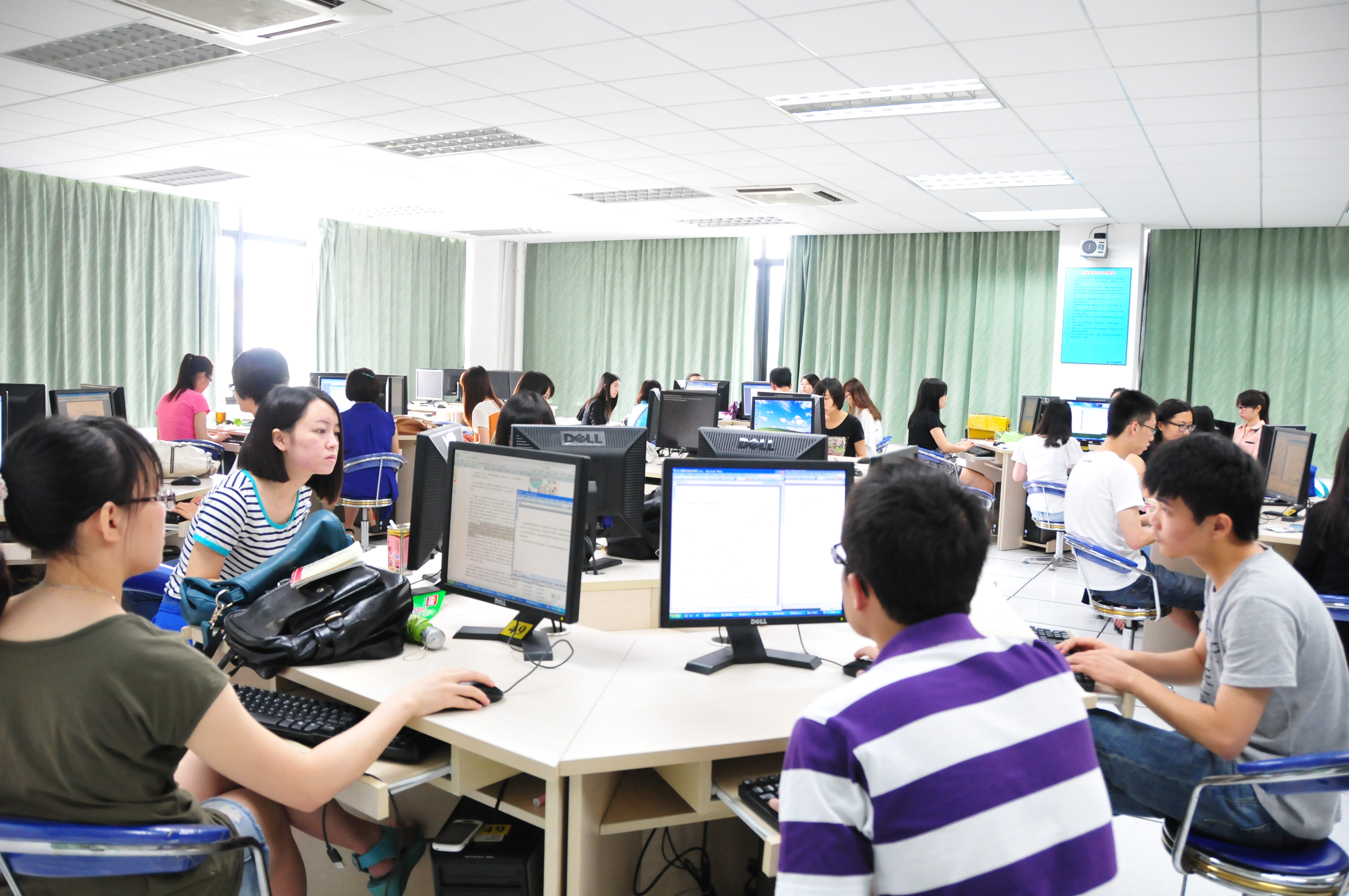 厦门大学嘉庚学院招生办公室